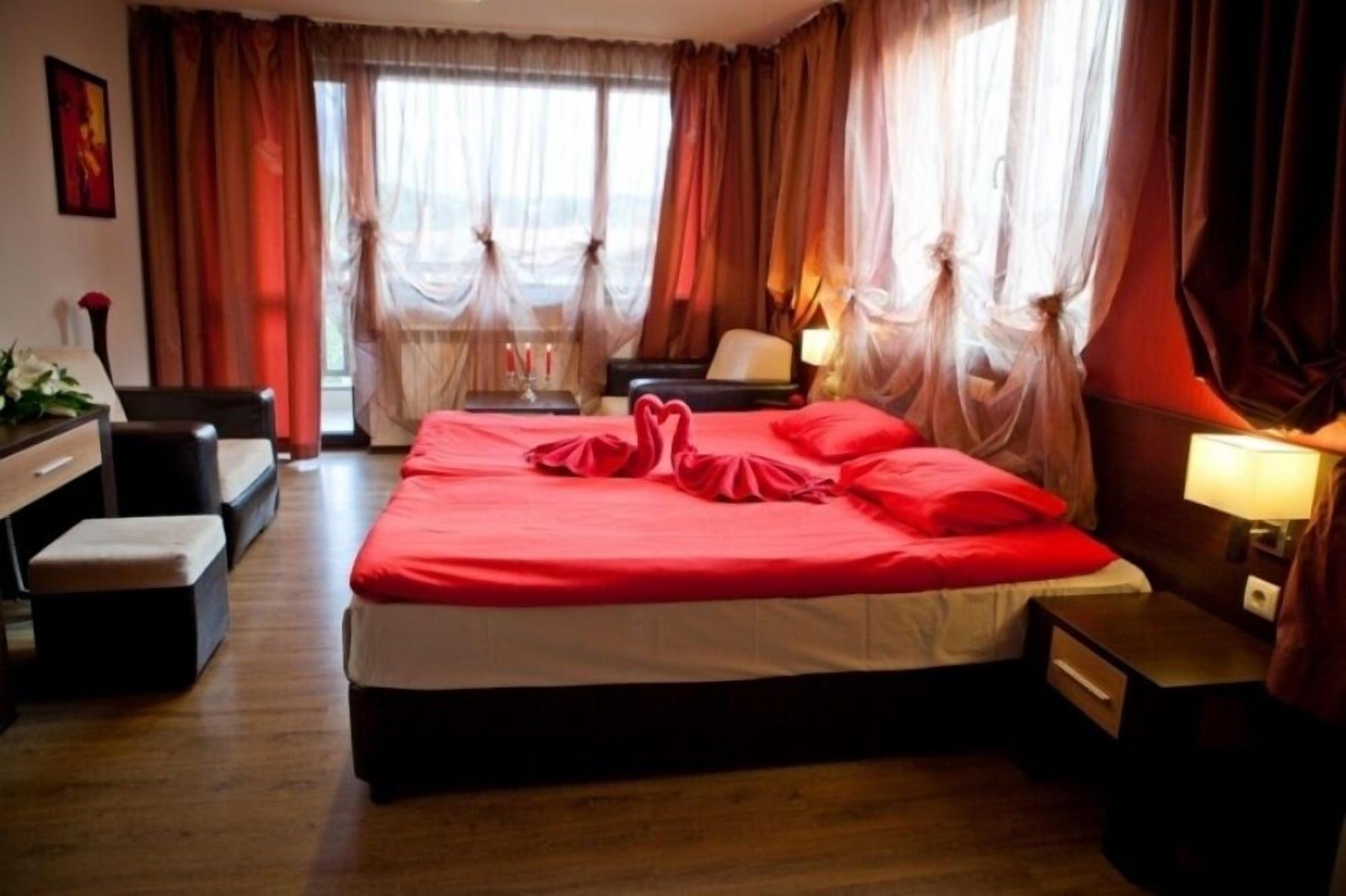 Alexander Hotel Banya  Ngoại thất bức ảnh