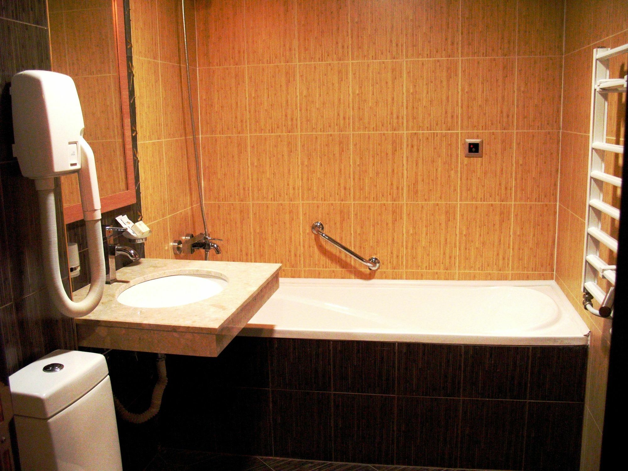 Alexander Hotel Banya  Ngoại thất bức ảnh